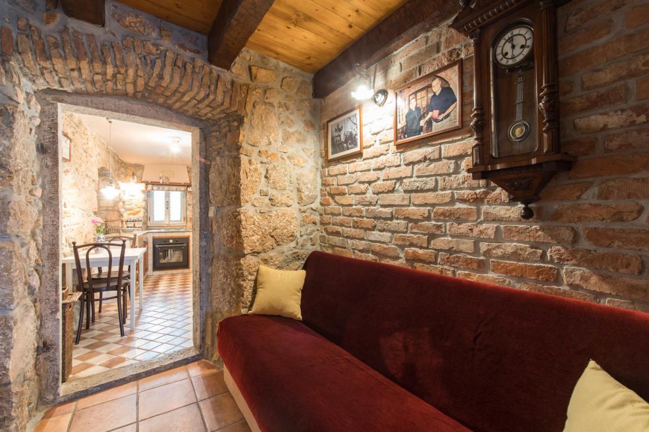 Holiday Home Bozanic Vrbnik Bagian luar foto