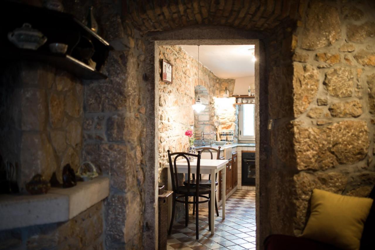 Holiday Home Bozanic Vrbnik Bagian luar foto