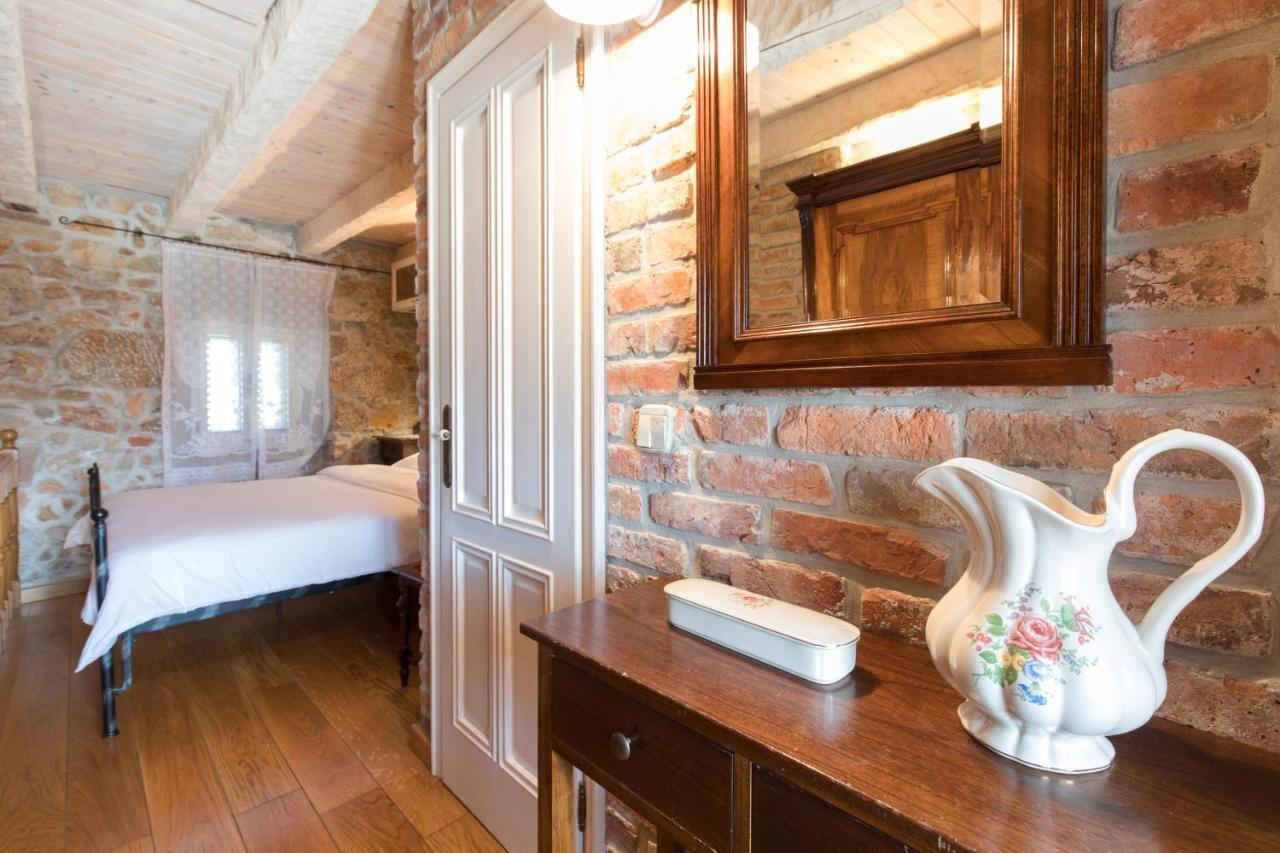 Holiday Home Bozanic Vrbnik Bagian luar foto