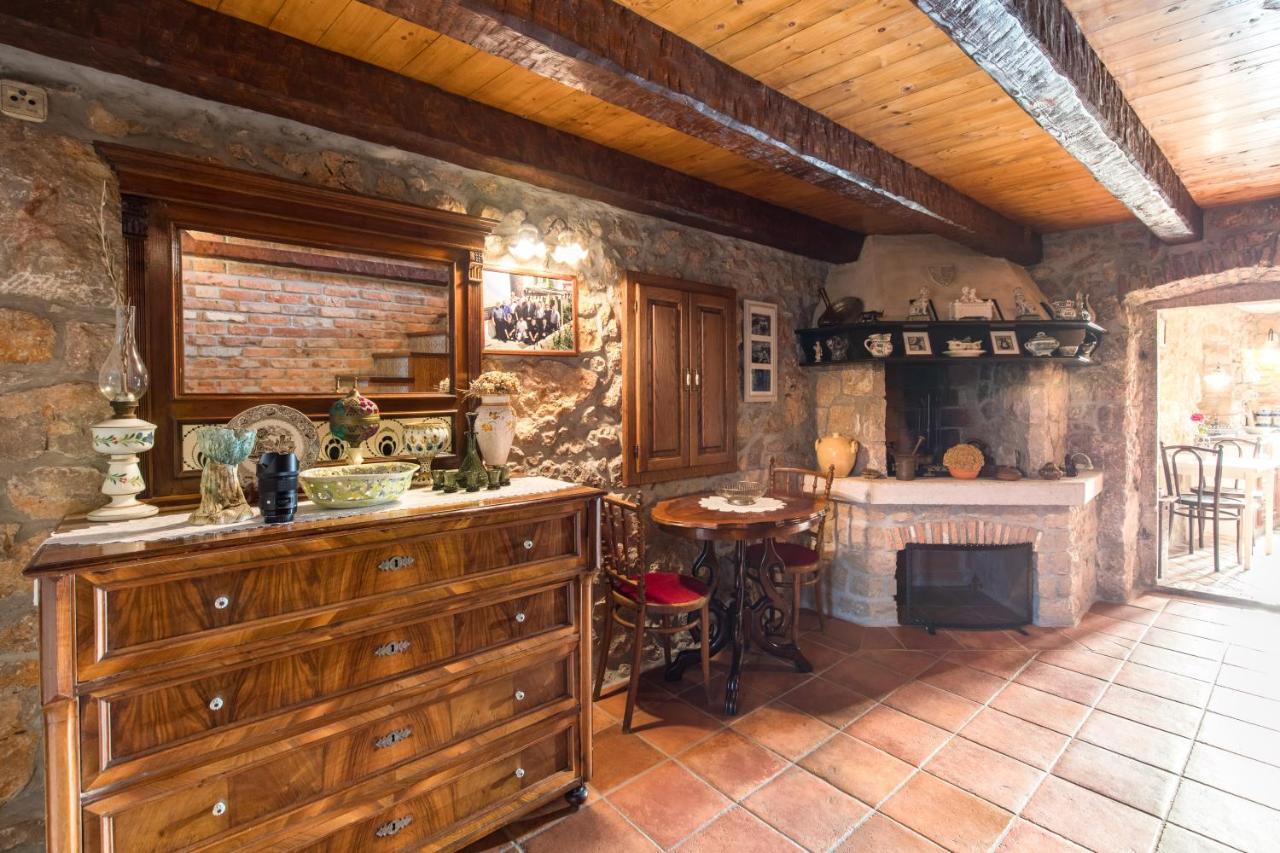 Holiday Home Bozanic Vrbnik Bagian luar foto