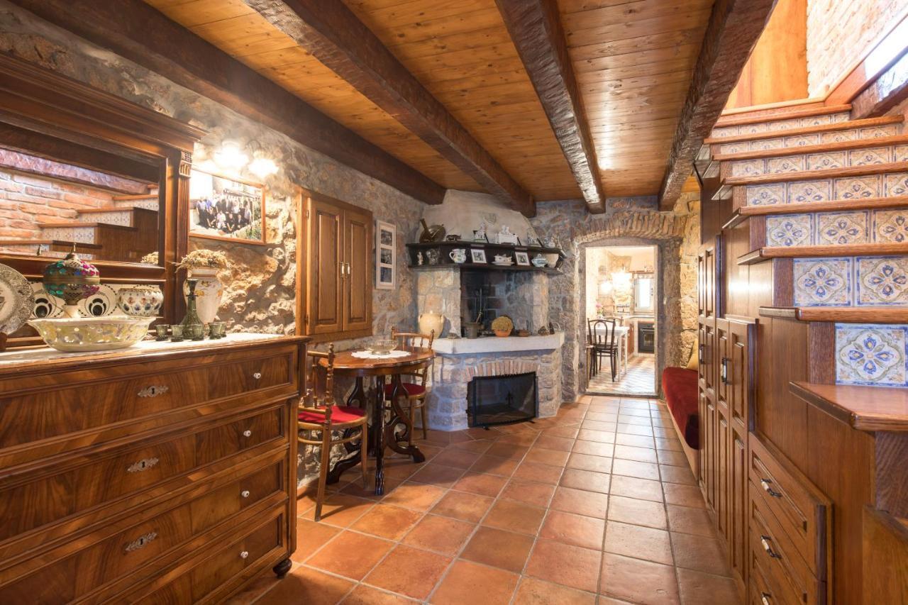 Holiday Home Bozanic Vrbnik Bagian luar foto